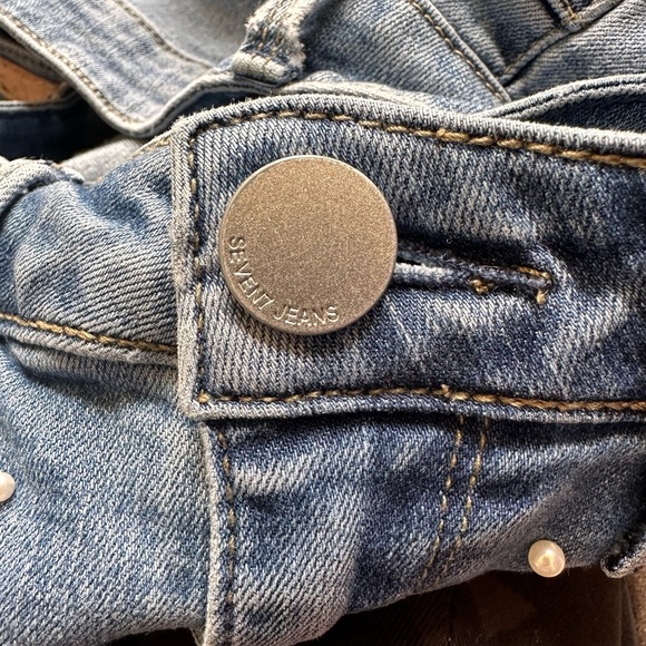 Seven7 Blue Skinny Jeans with Elegant Pearl Details - Picture 7 of 10